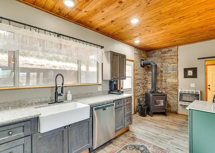 3 Mi To Trails: Secluded Eagar W/ Mtn Views! Ferienhaus *